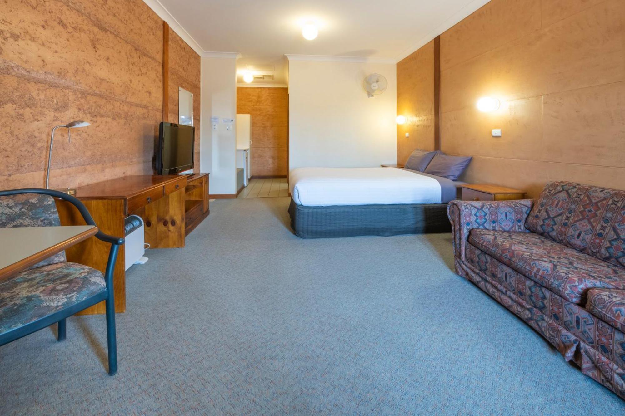 Mud Hut 4* Coober Pedy