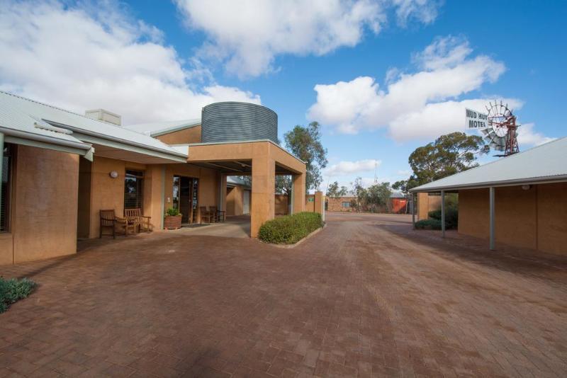 Mud Hut 4* Coober Pedy